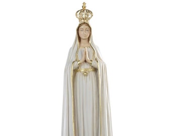 Statue of Our Lady of Fatima cm 69 (27.16 inches) in hand-decorated resin marble of Italian craftsmanship