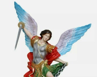 Statue of St. Michael the Archangel cm 30 (11.81 inches) in hand-decorated resin of Italian craftsmanship