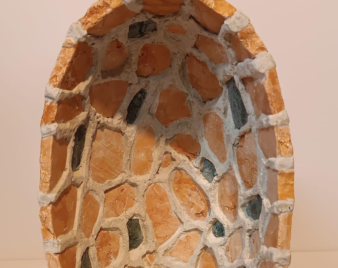 Cave for handcrafted statue in red Verona marble with Guatemala green marble inserts cm 26.5 x 17 made in Italy