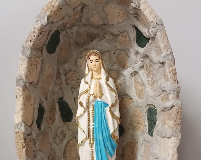 Cave for handcrafted statue in ivory marble with Guatemala green marble inserts cm 23.5 x 15 Italian production with Madonna of Lourdes statue