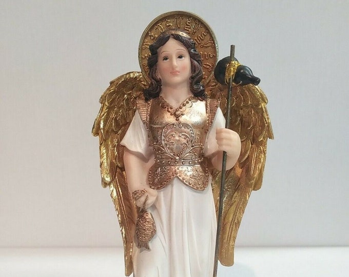 Statue of St. Raphael the Archangel cm 23 (9,05 inches) in hand-decorated resin of artisan production for exteriors and interiors