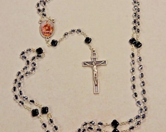 Rosary of the Hundred Requiems in crystal, with explanatory recitation booklet, handcrafted in Italy