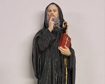 Statue of Saint Benedict of Norcia cm 30 (11.81 inches) in marble resin full decorated by hand of Italian artisan production