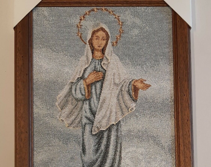 Tapestry of our Lady of Medjugorje with poor art frame 45.5 x 32.5 (17.91 x 12.79 inches) of Italian artisan production
