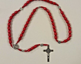 Wooden rosary of Saint Benedict of Norcia with cross and Pater with medal of the Saint, size 11 x 9 mm grain, handcrafted in Italy