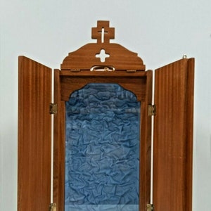 Vitrine aus Holz und Glas 60 cm (23,62 Zoll) mit Stoffinnenseite für Statuen mit den Maßen 34/38 cm (13,38/14,96 Zoll), handgefertigte Produktion