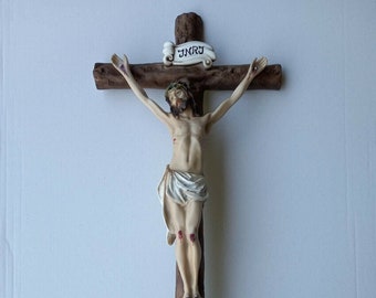 Free-standing crucifix cross, 71 x 31 cm (27.95 x 12.20 inches) in solid resin marble, hand-decorated, artisanal production