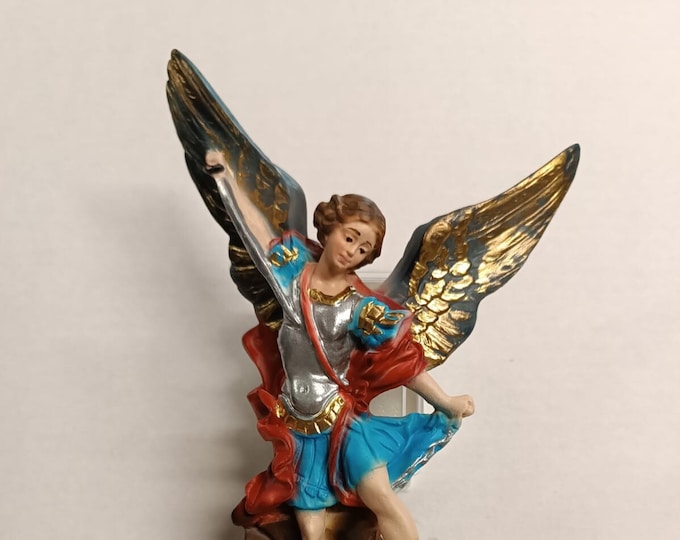 Statue of Saint Michael the Archangel 20 cm (7.87 inches) in hand-decorated resin, Italian artisan production
