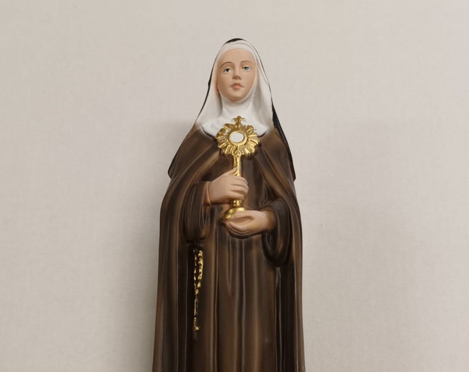 Statue of Saint Clare of Assisi cm 30 (11.81 inches) in marble resin full decorated by hand of Italian artisan production