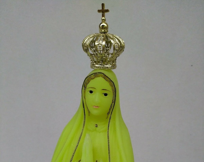 Statue of Our Lady of Fatima cm 51 (20.07 inches) in hand-decorated phosphorescent plastic of artisan production