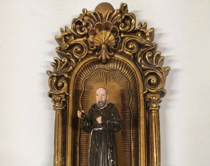 Oratory 31 x 14.5 cm (12.20 x 5.70 inches) to hang, in resin marble, with Saint Padre Pio of Pietrelcina 12 cm (4.72 inches) handcrafted
