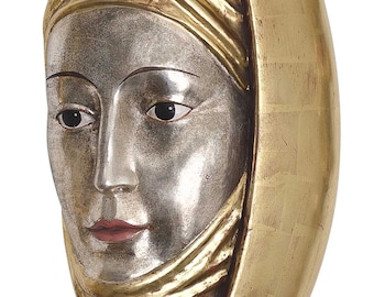 Sculpture of the moon to hang, carved in Valgardena wood and hand-decorated with Italian handicraft production