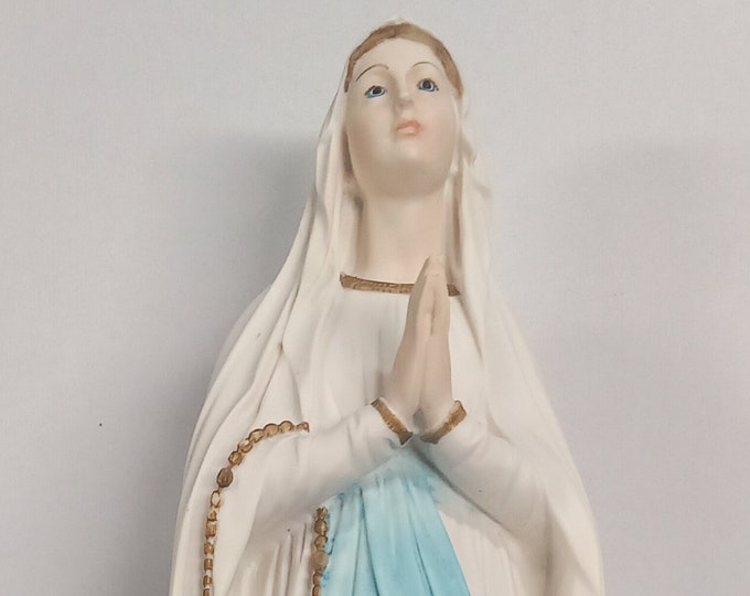 Statue of Our Lady of Lourdes cm 42 (16,53 inches) in alabaster powder, Santini model, hand decorated, Italian artisan production