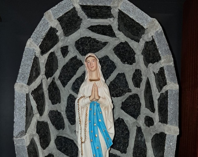 Handcrafted marble cave 36 x 26 cm with Madonna of Lourdes statue 27 cm made in Italy