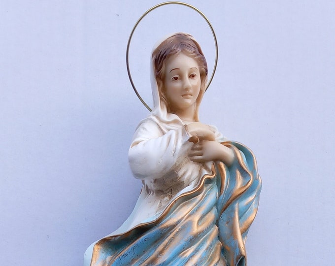 Statue of Our Lady of the Immaculate Conception, 32 cm (12.59 inches) made of resin, decorated by hand, handcrafted