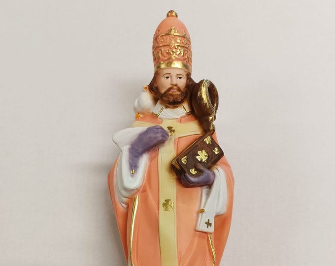 Statue of San Silvestro cm 30 (11.81 inches) in marble resin full decorated by hand of Italian artisan production