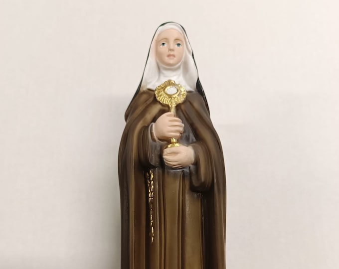 Statue of Saint Clare 20 cm (7.87 inches) in hand-decorated full resin marble, Italian artisan production