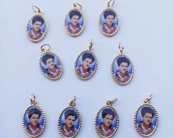 Pack of 10 medals of the Blessed Carlo Acutis 2 x 1.5 cm (0.78 x 0.59 inches) of Italian artisan production