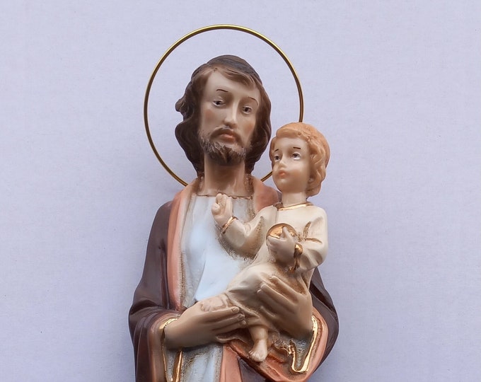 Statue of Saint Joseph 32 x 10 cm (12.59 x 3.93 inches) in hand-decorated resin, artisanal production for indoors and outdoors