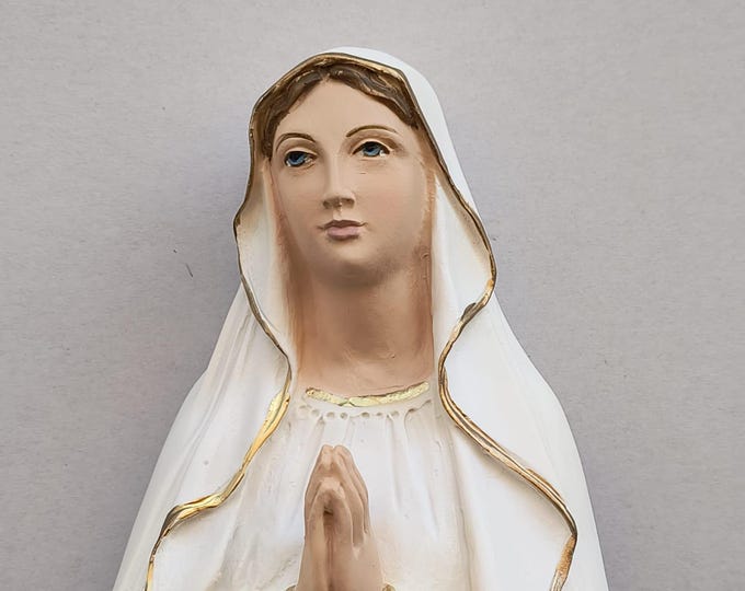 Statue of Our Lady of Lourdes cm 50 (19.68 inches) in marble resin hand decorated, Italian artisan production