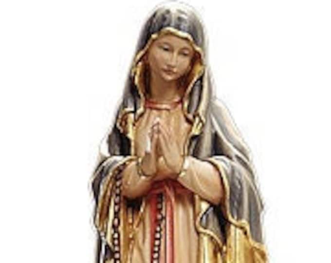 Statue of the Madonna del Rosario carved in Valgardena wood and hand-decorated, of Italian artisan production