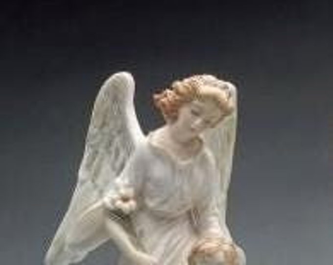 Guardian angel with child cm 22 (8.66 inches) made of alabaster powder, wooden base, hand decorated, made in Italy