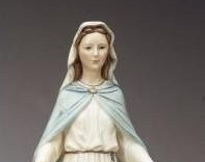 Statue of the Madonna of the Roses cm 40 (15.74 inches) in alabaster powder, wooden base, hand decorated, made in Italy