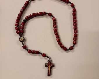Rosary of Saint Michael the Archangel in mahogany wood, 8 mm diameter grain, handcrafted in Italy