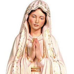 Statue of Our Lady of Fatima carved in Valgardena wood and hand decorated, Italian artisan production, various sizes