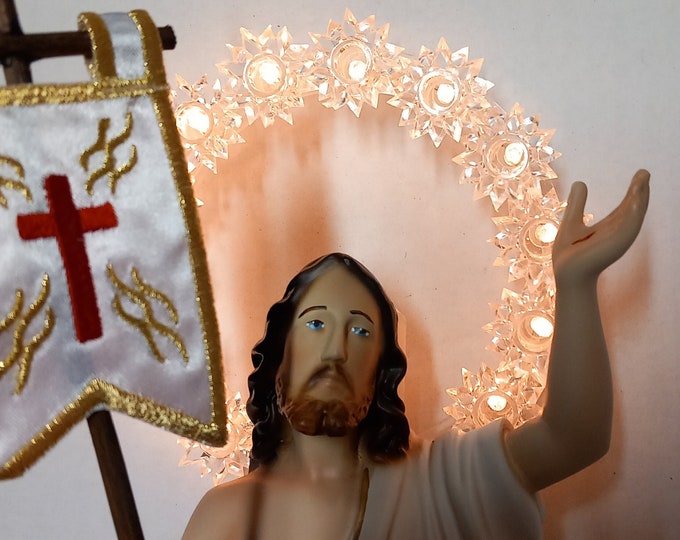 Statue of the Risen Jesus Christ cm 30 (11,81 inches) in hand-decorated resin with luminous halo, of Italian artisan production