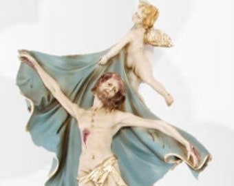 Statue of Jesus Christ Risen, 39 x 23 (15,35 x 9,05 inches) in hand-decorated resin marble of handcrafted production