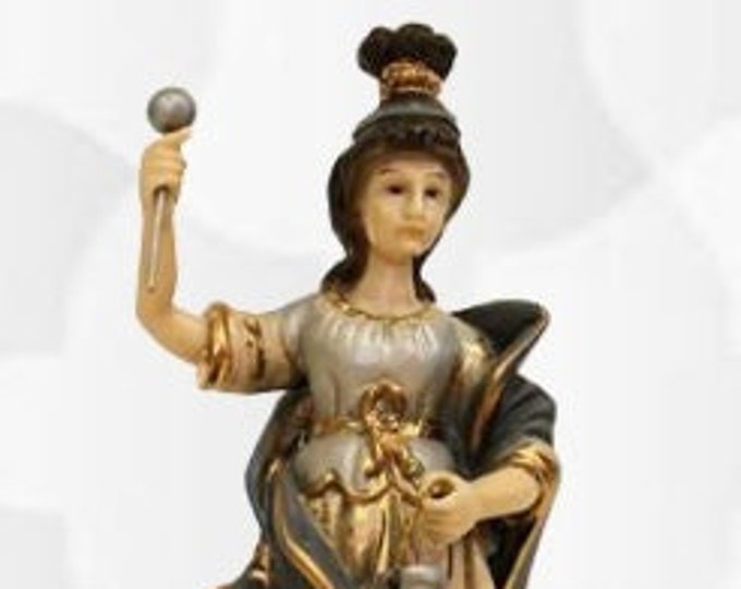 Statue of Santa Marta 30 x 11 cm (11.81 x 4.33 inches) in hand-decorated resin marble, handcrafted production