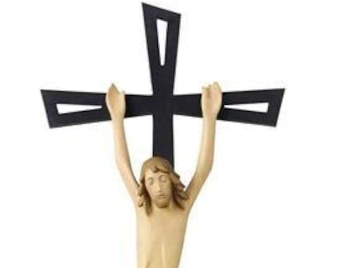 Crucifix cross Florence, body carved in wood of Valgardena and decorated by hand, various sizes, of Italian artisan production