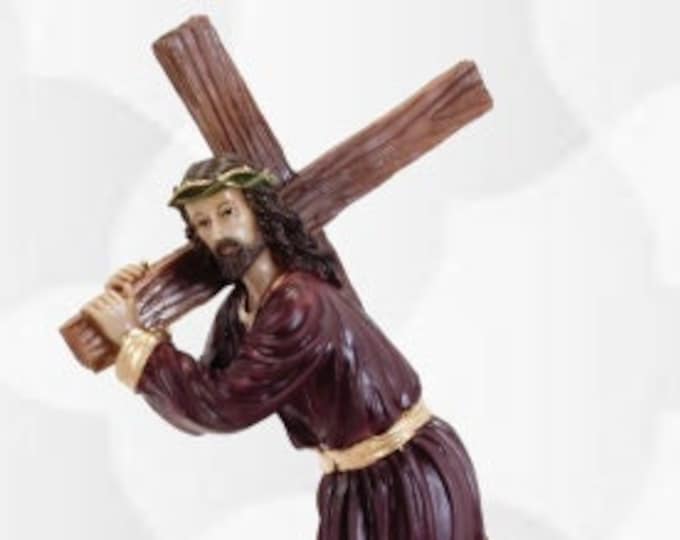 Statue of Jesus nazarene 40 x 19 cm (15,74 x 7,48 inches) in resin marble decorated by hand of artisan production