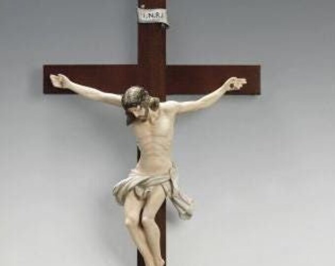 Crucifix cm 69 x 38 (27.16 x 14.96 inches) in wood with body made of alabaster powder, hand decorated, made in Italy