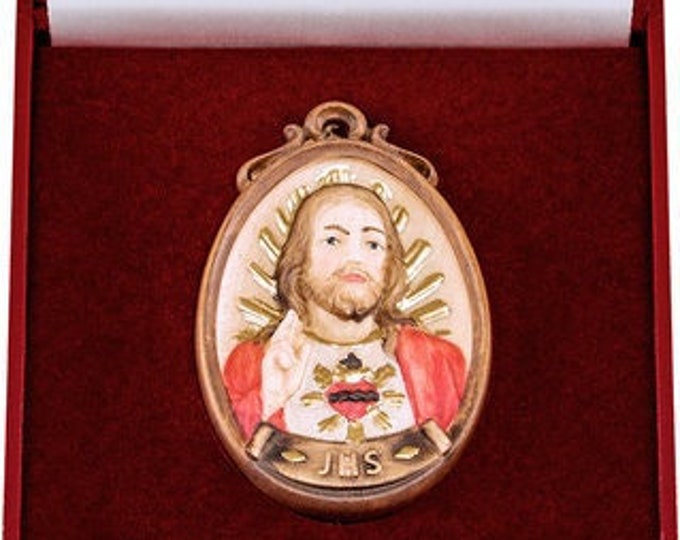 Medal of the Sacred Heart of Jesus with deluxe case carved in Valgardena wood and hand-decorated Italian handicraft production