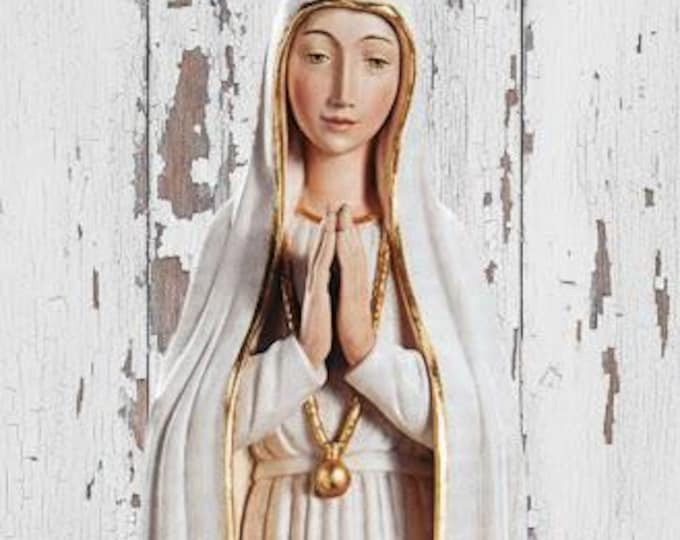 Statue of Our Lady of Fatima carved in Valgardena wood and hand-decorated, Italian artisan production, various sizes