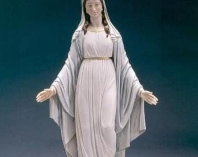 Statue of the Miraculous Madonna cm 60 (23.62 inches) in alabaster powder, wooden base, hand decorated, made in Italy