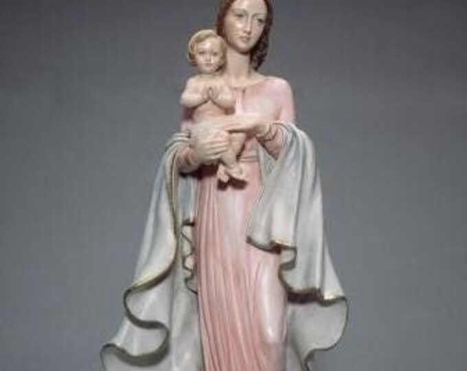 Statue of the Madonna degli Angeli, cm 34 (13.38 inches) in alabaster powder, wooden base, hand decorated, made in Italy
