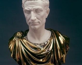 Classical sculpture " Bust of Gaius Julius Caesar " in alabaster powder, marble base, cm 45 x 62 (17.71 x 24.40 inch) Made in Italy