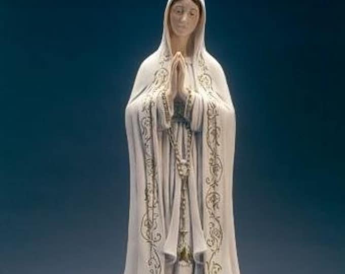 Statue of Our Lady of Fatima cm 65 (25.59 inches) in alabaster powder, wooden base, hand decorated, made in Italy