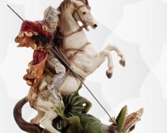 Statue of St. George cm 49,5 (19,48 inches) in hand-decorated resin of handcrafted production ideal for interiors and exteriors