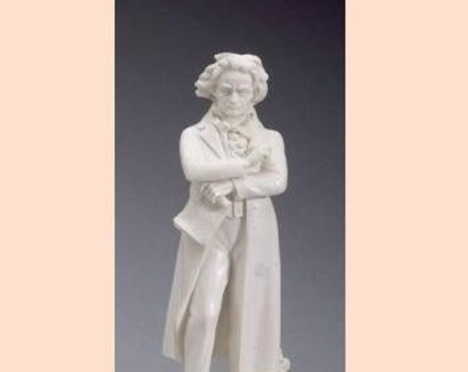 Classical sculpture Ludwig Van Beethoven, cm 23 (9.05 inches) in alabaster powder, marble base, handcrafted, made in Italy