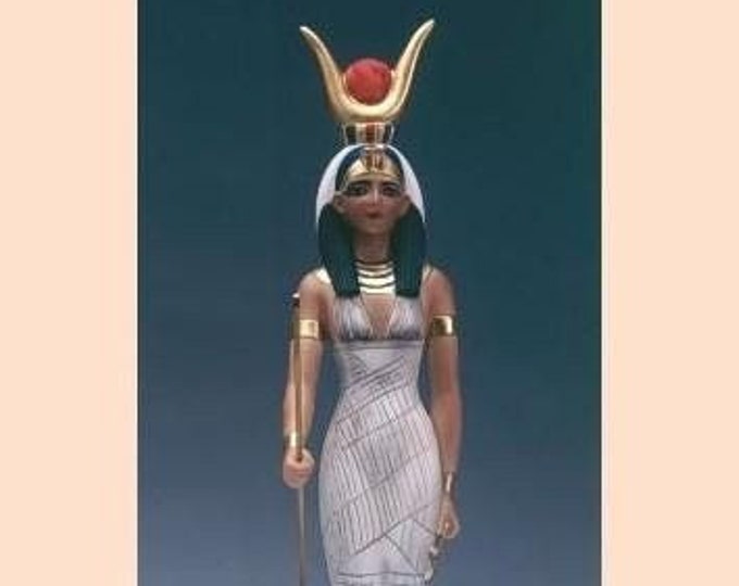 Classical Egyptian Art Sculpture "Isis", cm 36 (14.17 inches) in hand-decorated alabaster powder, marble base, made in Italy
