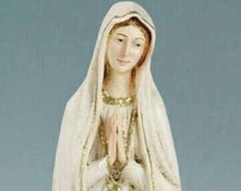 Statue of Our Lady of Fatima 26 cm (10.23 inches) in hand-decorated resin marble, Italian artisan production