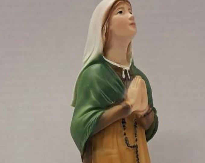Statue of Saint Bernadette of Soubirous cm 17 x 10 (6.7 x 3.9 inches) in marble resin hand decorated, Italian artisan production