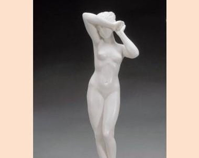 Classic sculpture "Venus", cm 24 (9.44 inches) in alabaster powder, marble base, handcrafted, made in Italy