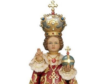 Statue of the Infant Jesus of Prague carved from Valgardena wood and hand-decorated, handcrafted in Italy.