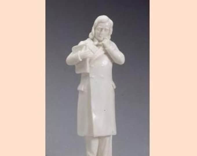 Classical sculpture Fryderyk Chopin, cm 21 (8.26 inches) in alabaster powder, handcrafted, made in Italy