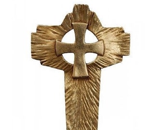 Crucifix of the Passion of Jesus, carved in hand-decorated Valgardena wood, various sizes, of Italian artisan production